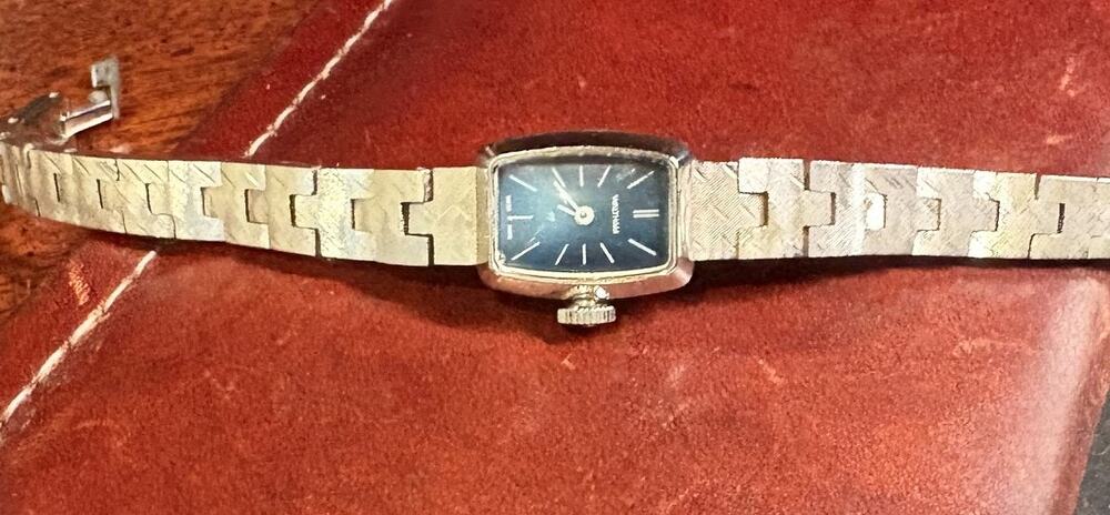 VTG Women's 16mm silver Tone Waltham Watch,. Hand Wound